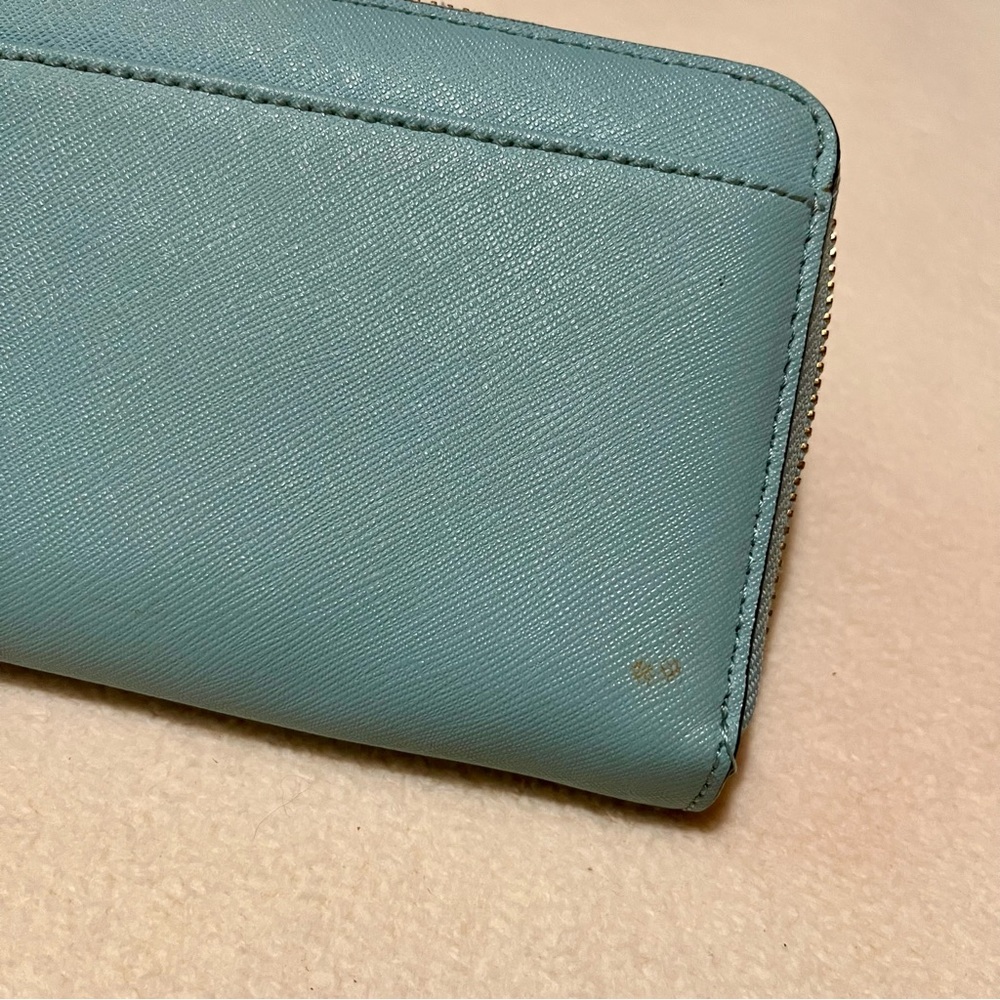 Kate Spade Zipper Wallet - Picture 8 of 8